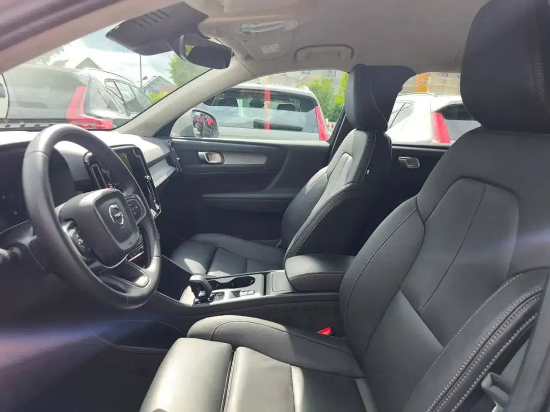 Volvo XC40 B3 Core - Thumbnail 13