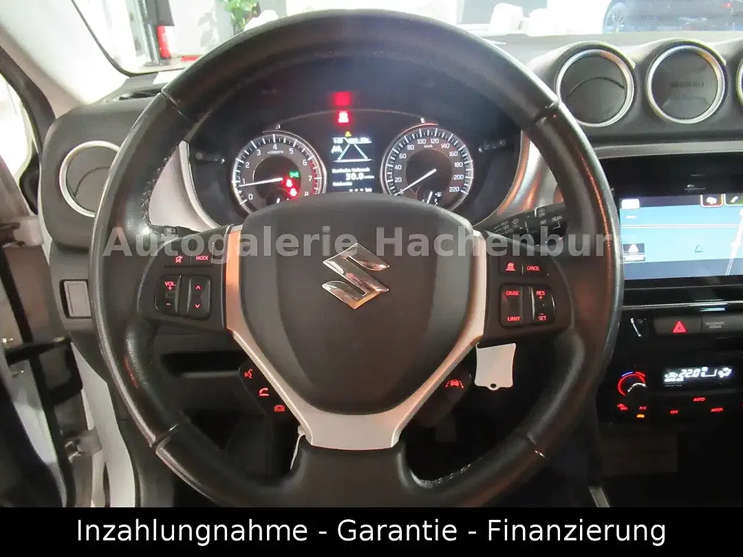 Suzuki Vitara Hybrid 4x4 - Thumbnail 14