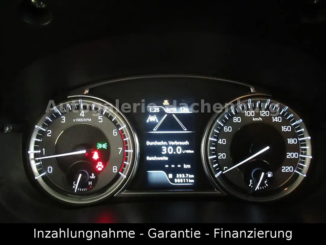 Suzuki Vitara Hybrid 4x4 - foto 15