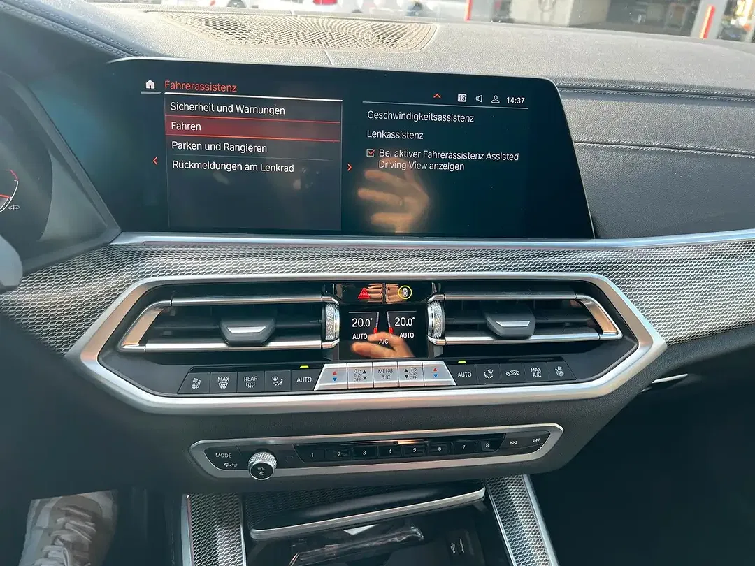 BMW X5 M - Thumbnail 6