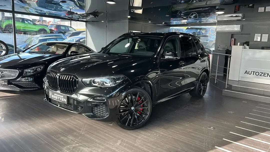 BMW X5 M - Thumbnail 4