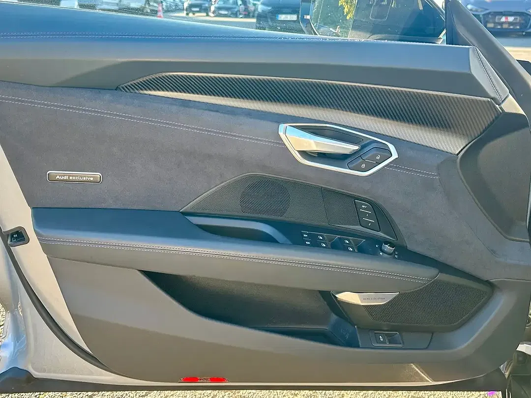 Audi RS e-tron GT Edition One - Thumbnail 6