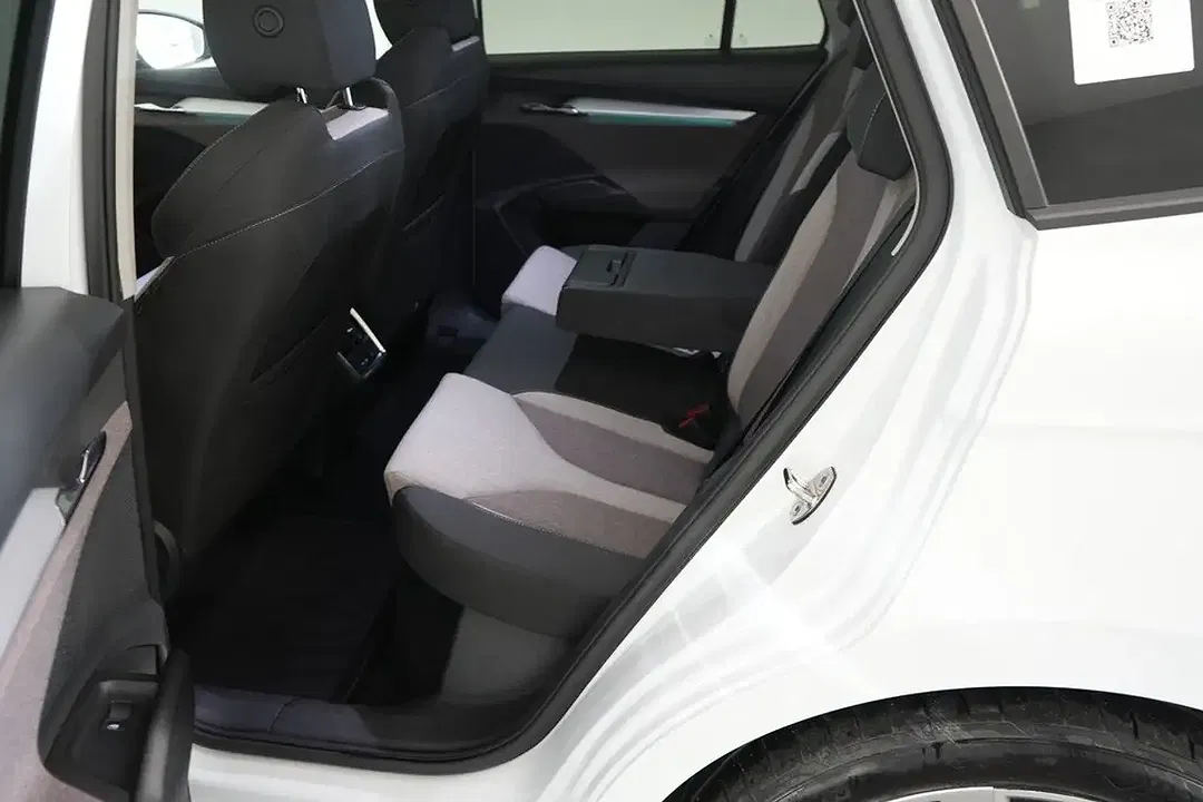Skoda Enyaq 60 iV - Thumbnail 11