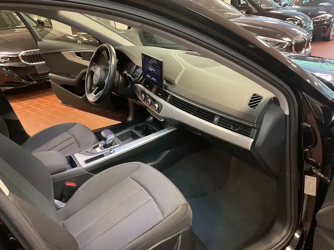 Audi A4 35 TFSI Avant - Thumbnail 12