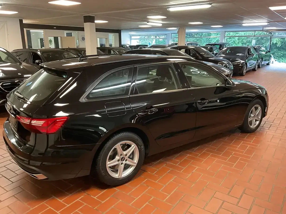 Audi A4 35 TFSI Avant - Thumbnail 4