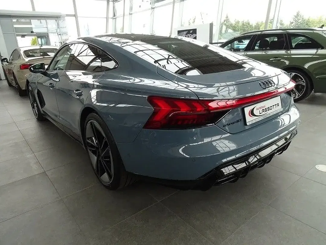 Audi e-tron GT quattro exclusive - Thumbnail 12