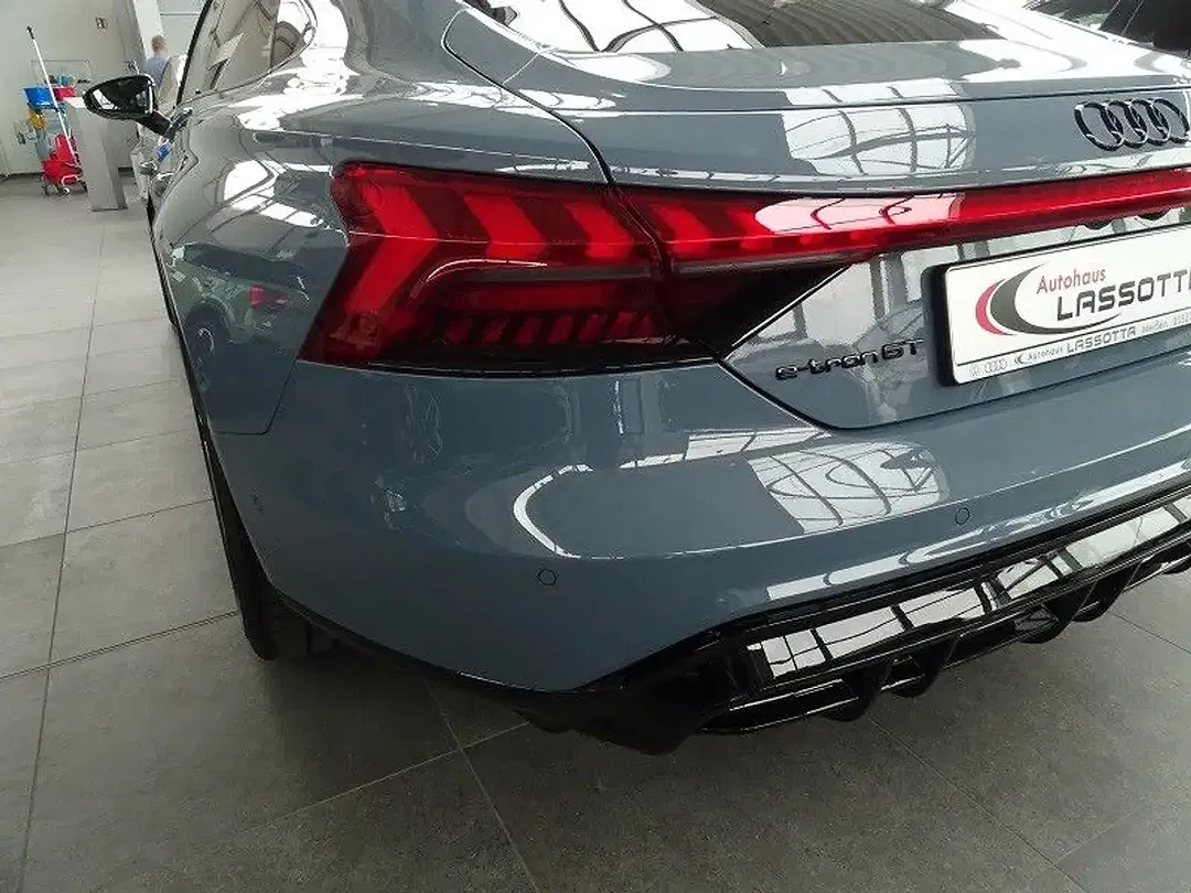 Audi e-tron GT quattro exclusive - Thumbnail 13