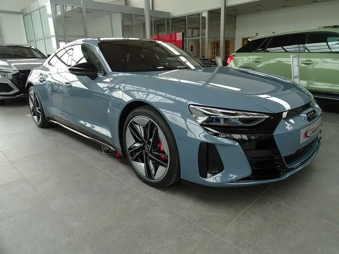 Audi e-tron GT quattro exclusive - Thumbnail 6
