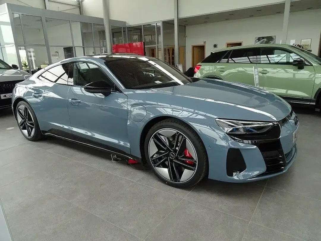 Audi e-tron GT quattro exclusive - Thumbnail 8