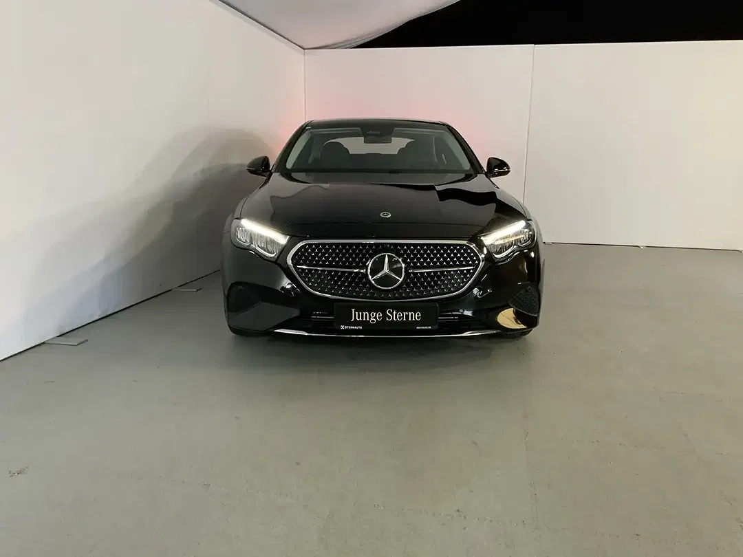 Mercedes-Benz E 220 Avantgarde - Thumbnail 1