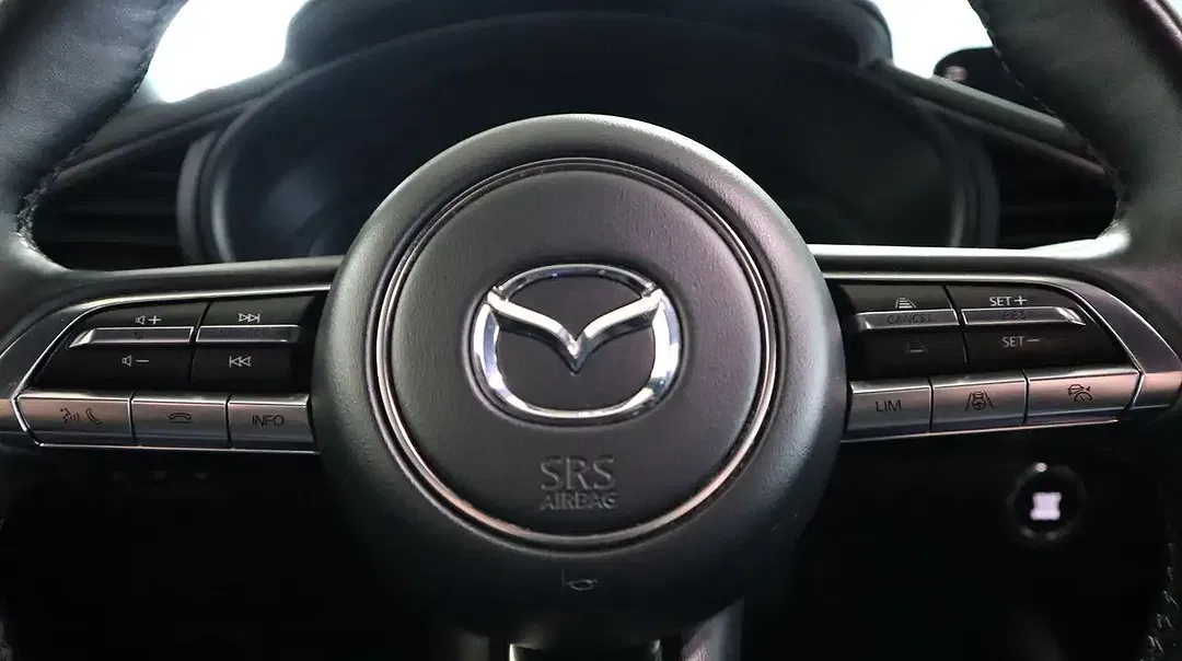 Mazda 3 - Thumbnail 12