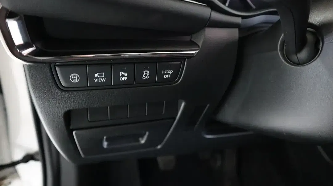 Mazda 3 - Thumbnail 13