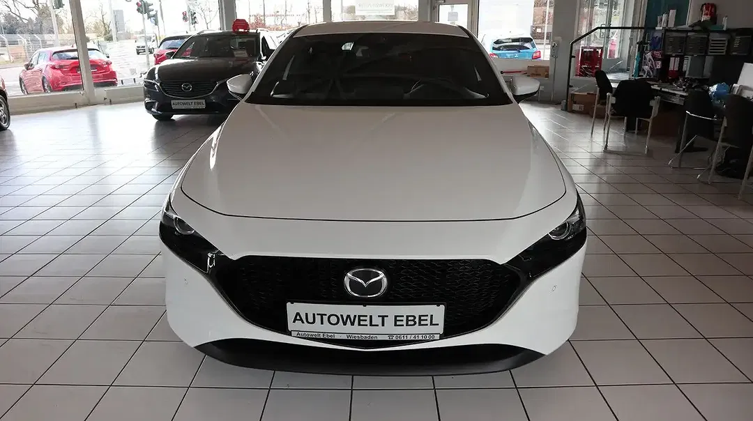 Mazda 3 - foto 2