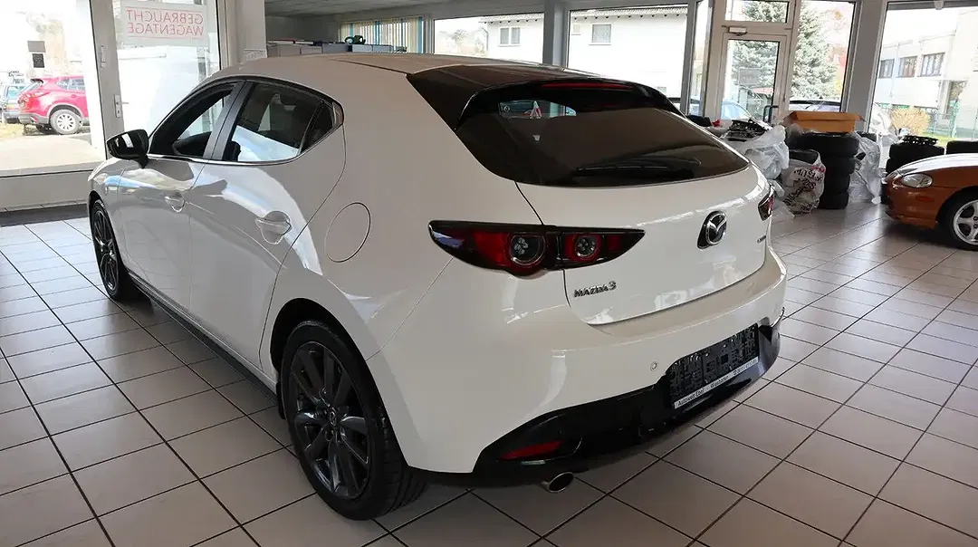 Mazda 3 - Thumbnail 7