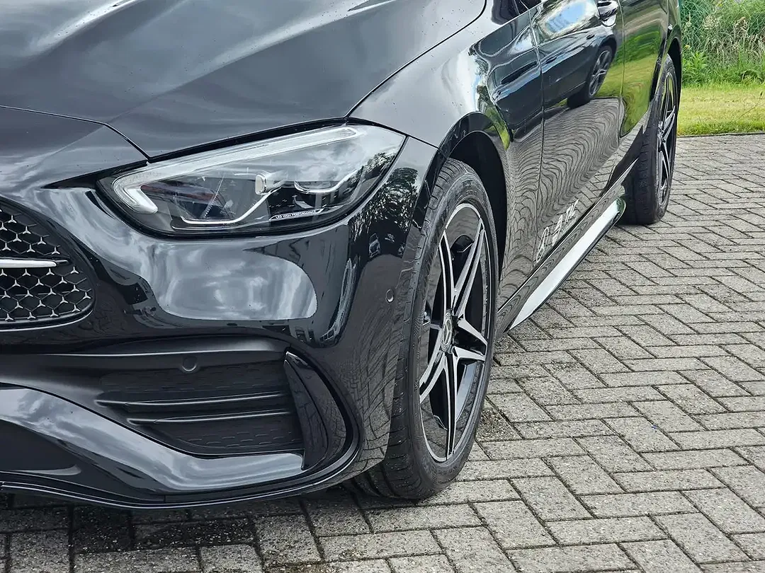 Mercedes-Benz C 300 AMG Line - Thumbnail 3