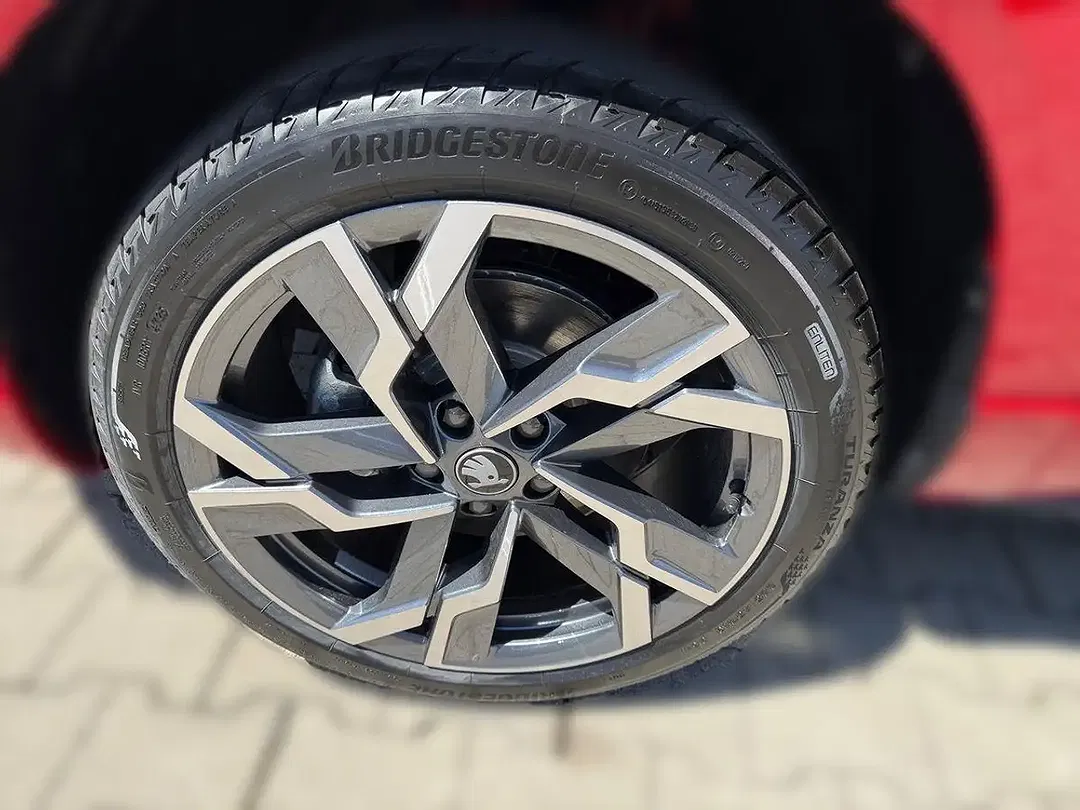 Skoda Karoq 2.0 TSI 4x4 Sportline - Thumbnail 8
