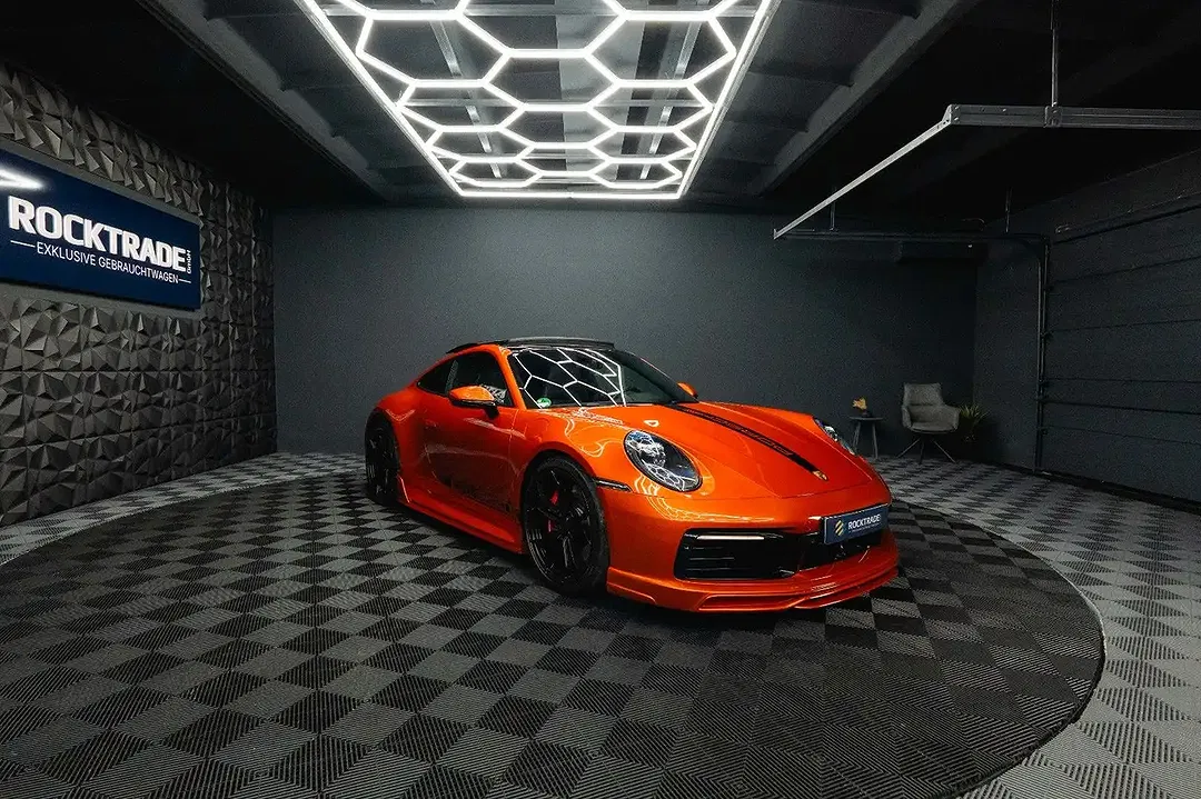 Porsche 992 Carrera 4 S - Thumbnail 10