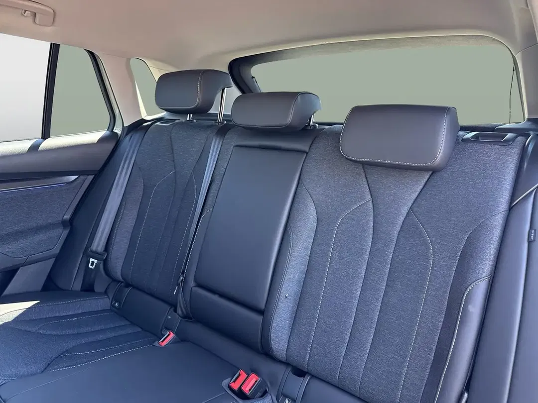 Skoda Elroq 85 Loft - Thumbnail 9