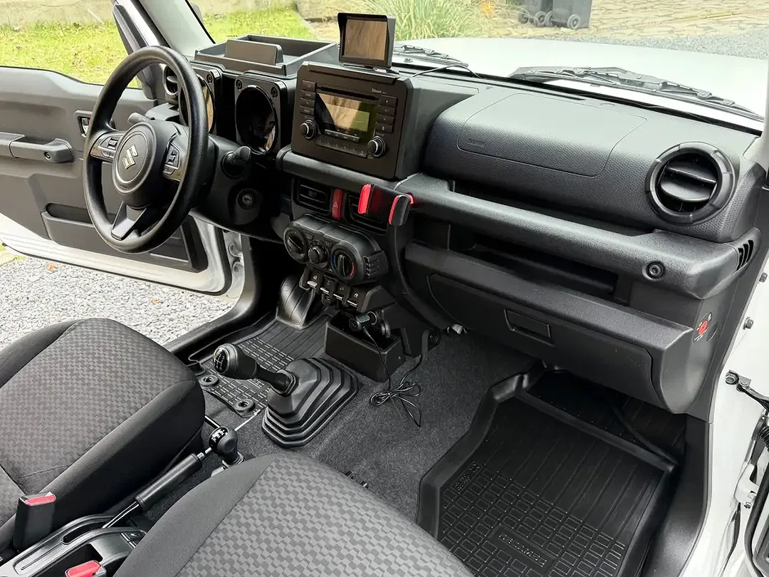 Suzuki Jimny 1.5 4x4 Comfort - Thumbnail 12