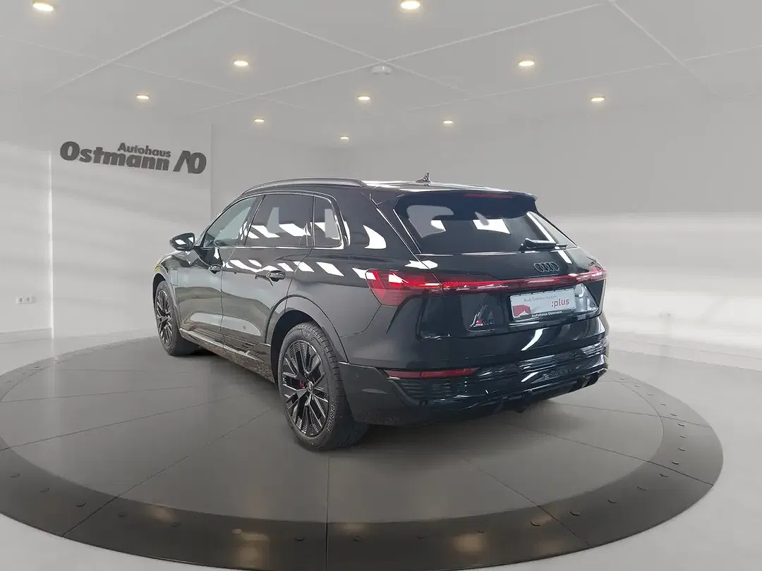 Audi Q8 e-tron 55 quattro S line - Thumbnail 4