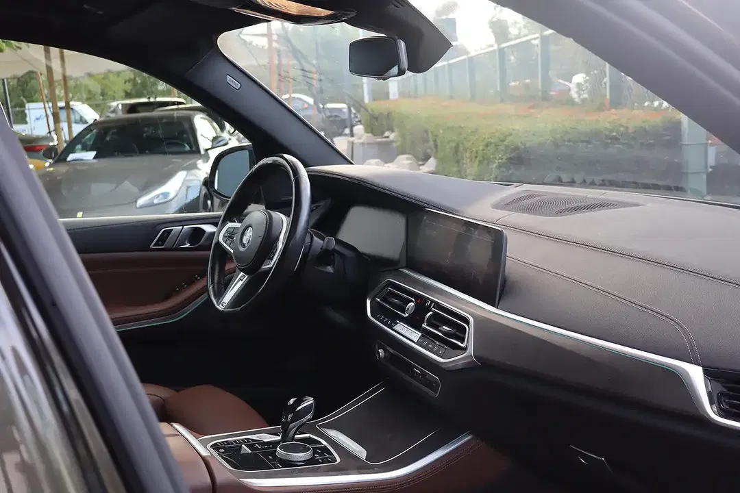 BMW X5 3.0 xDrive - Thumbnail 5