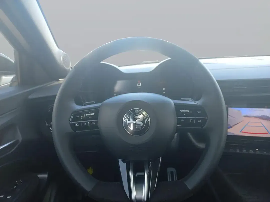 Alfa Romeo Junior 1.2 Ibrida Q4 Ti - foto 10
