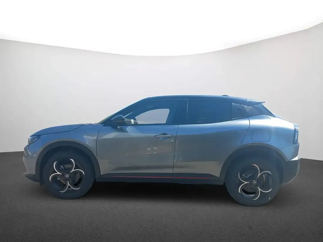 Alfa Romeo Junior 1.2 Ibrida Q4 Ti - foto 1