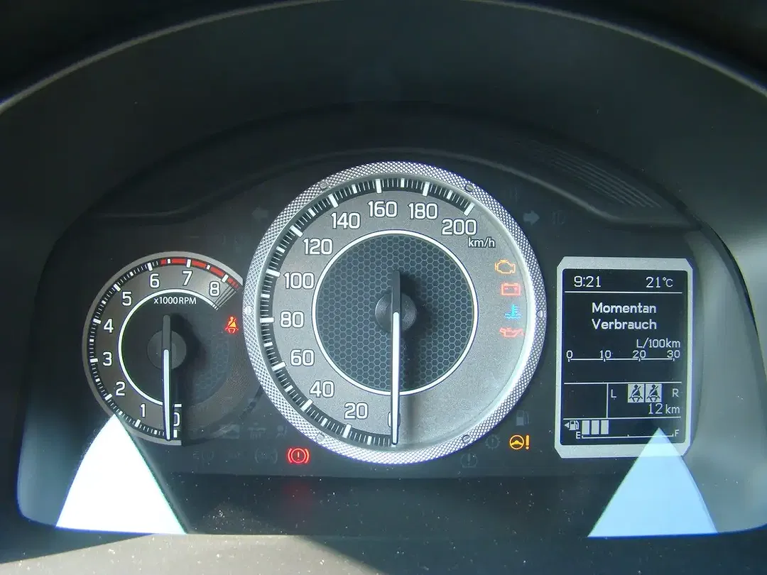 Suzuki Ignis Hybrid 1.2 - Thumbnail 9