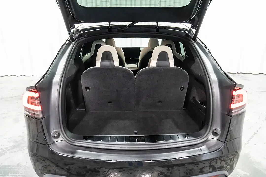 Tesla Model X AWD Plaid - Thumbnail 21