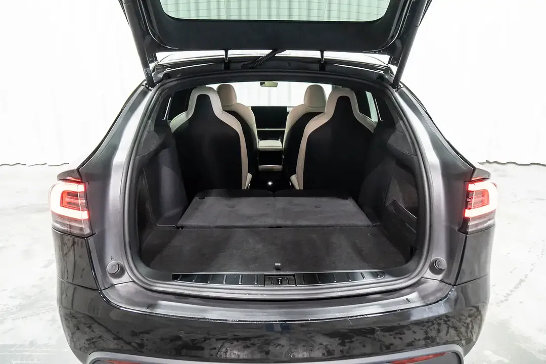 Tesla Model X AWD Plaid - Thumbnail 22