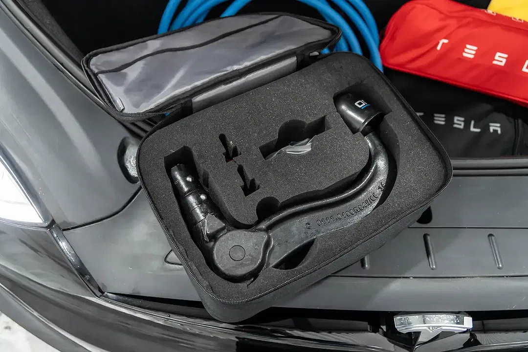 Tesla Model X AWD Plaid - Thumbnail 45