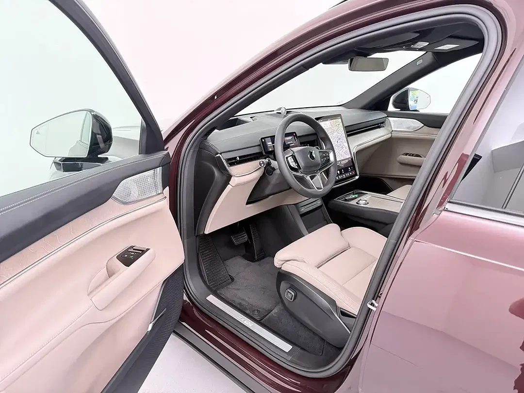 Volvo EX90 eAWD Plus - Thumbnail 11