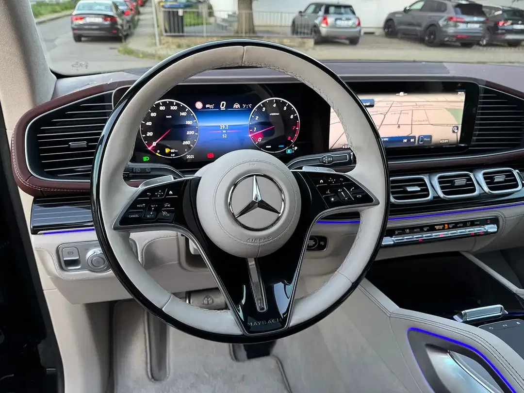 Mercedes-Benz GLS 600 - Thumbnail 13