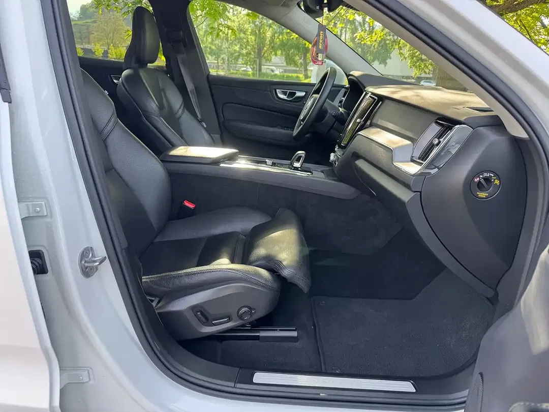 Volvo XC60 - Thumbnail 14