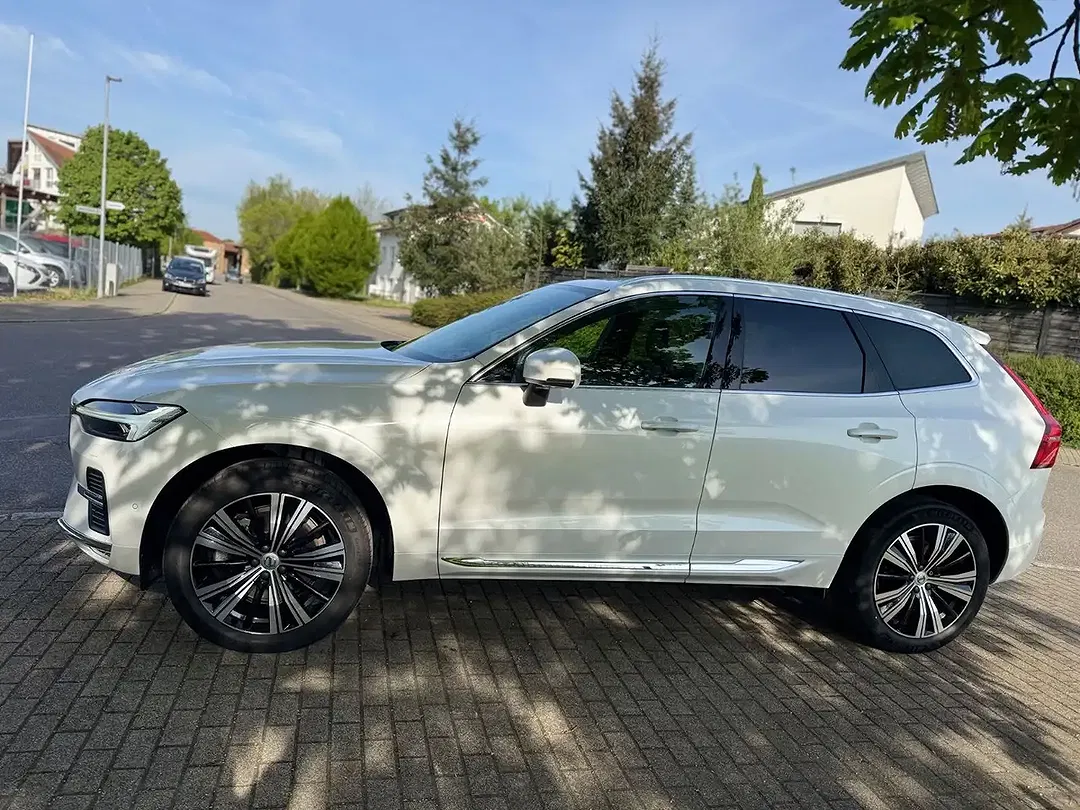 Volvo XC60 - Thumbnail 4