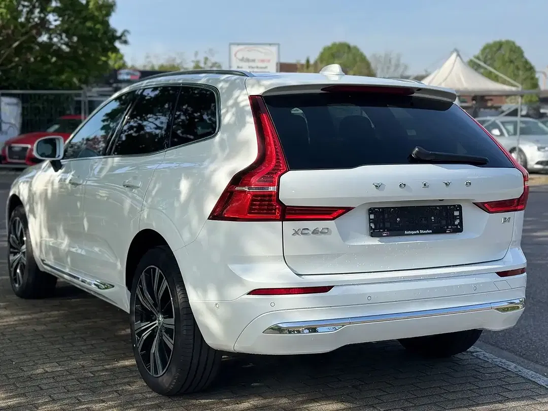 Volvo XC60 - Thumbnail 5