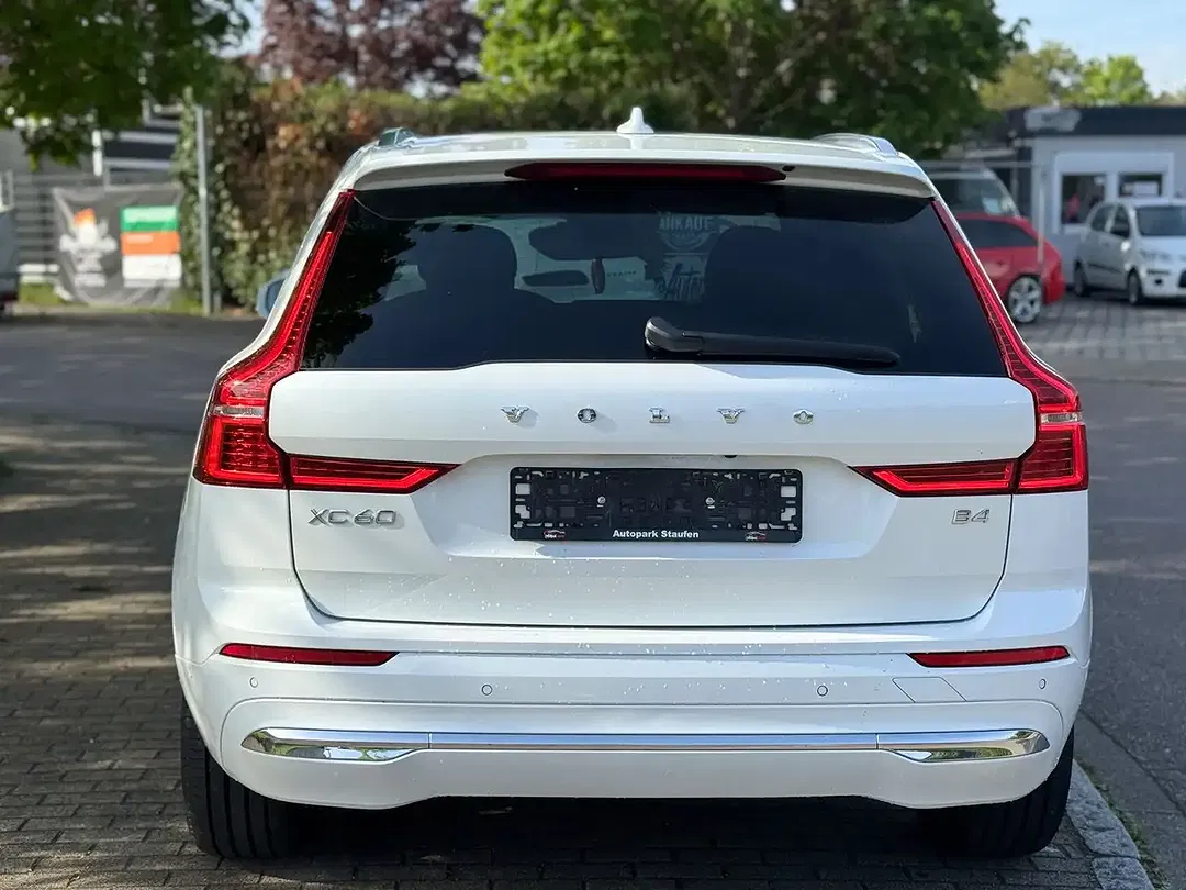 Volvo XC60 - Thumbnail 6