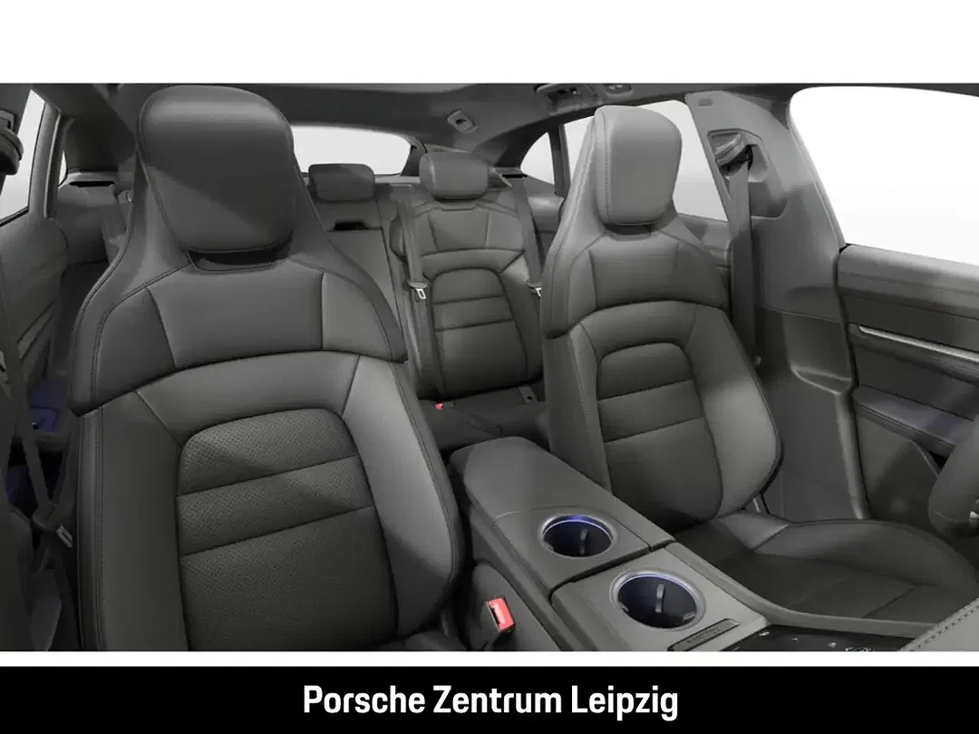 Porsche Taycan Cross Turismo - Thumbnail 8