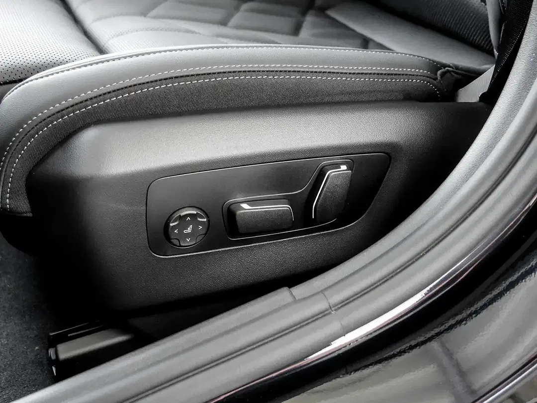 BMW 530 xDrive M Sport - Thumbnail 14