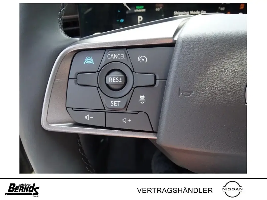 Nissan Leaf - Thumbnail 13