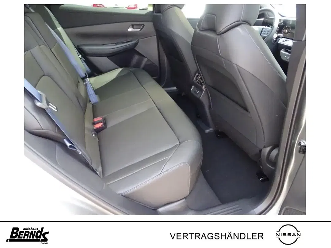 Nissan Leaf - Thumbnail 8