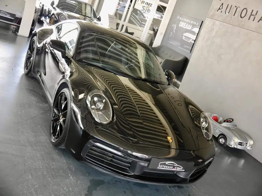 Porsche 992 Carrera - Thumbnail 11