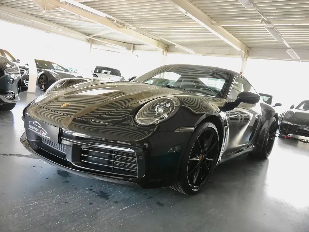 Porsche 992 Carrera - Thumbnail 3
