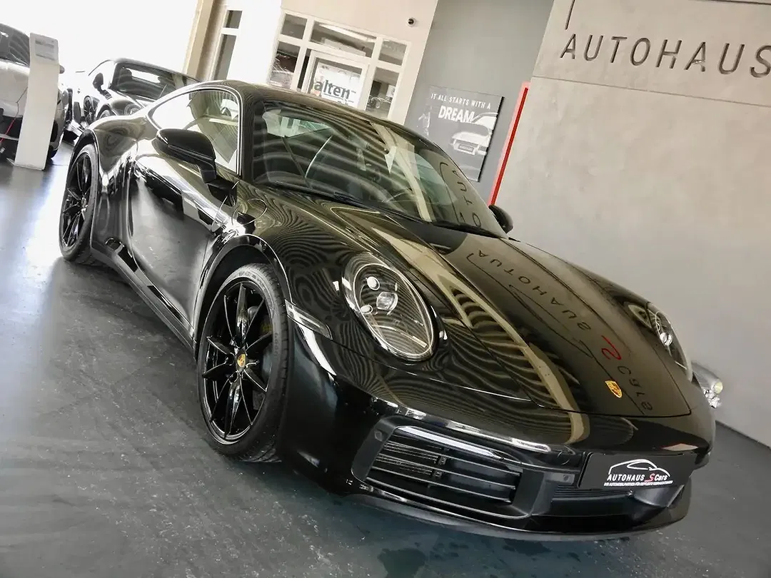 Porsche 992 Carrera - Thumbnail 4