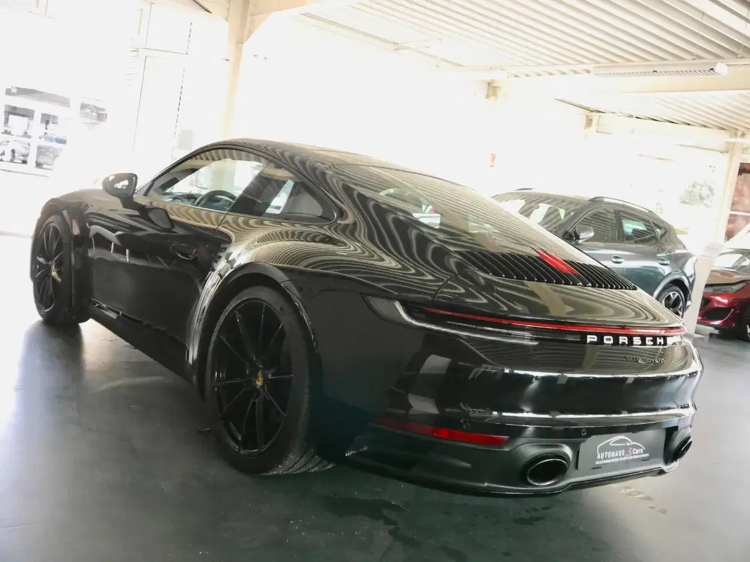 Porsche 992 Carrera - Thumbnail 6