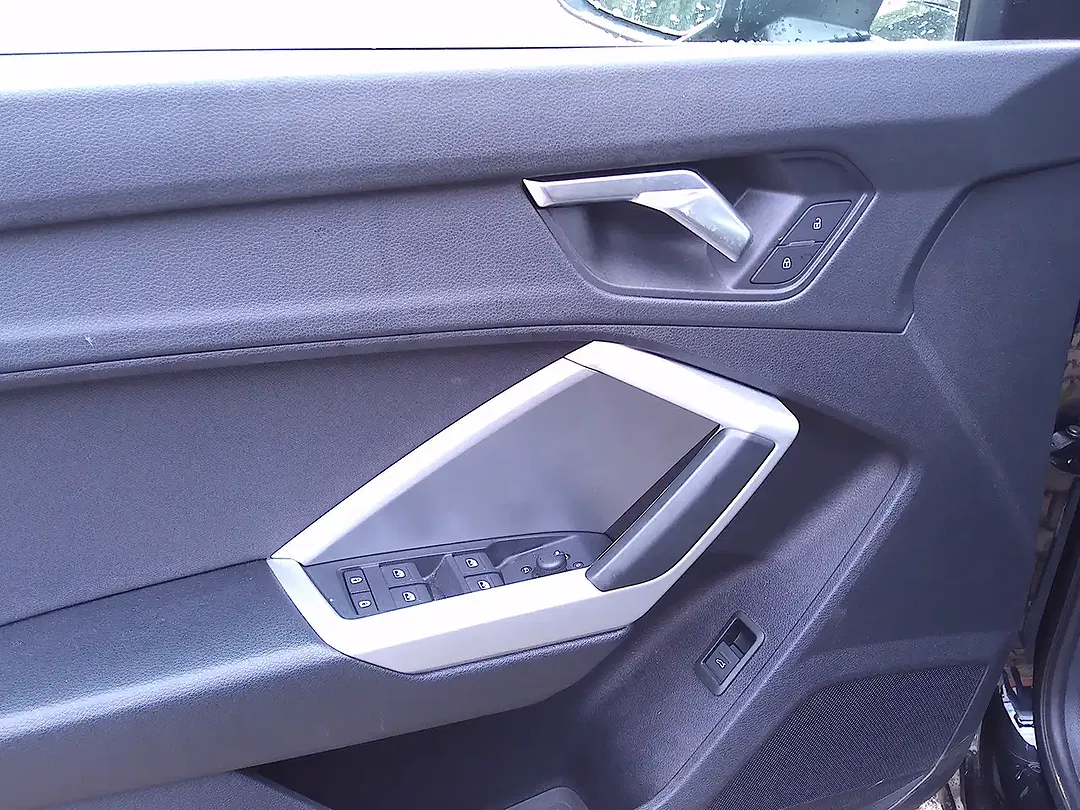 Audi Q3 1.5 TFSI plus - Thumbnail 6