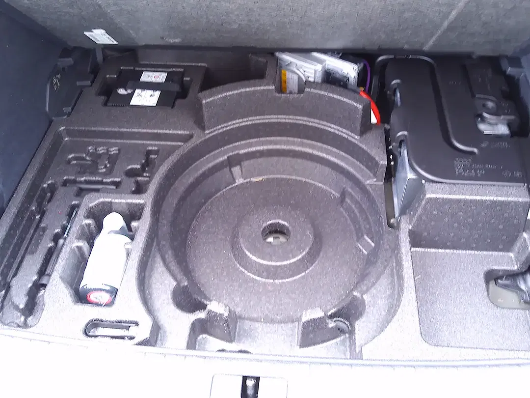 Audi Q3 1.5 TFSI plus - Thumbnail 8