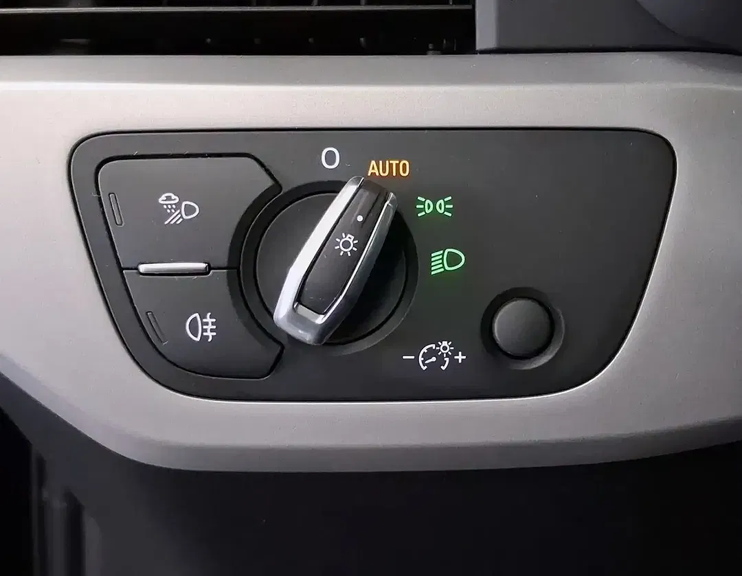 Audi A4 35 TFSI Avant - Thumbnail 13