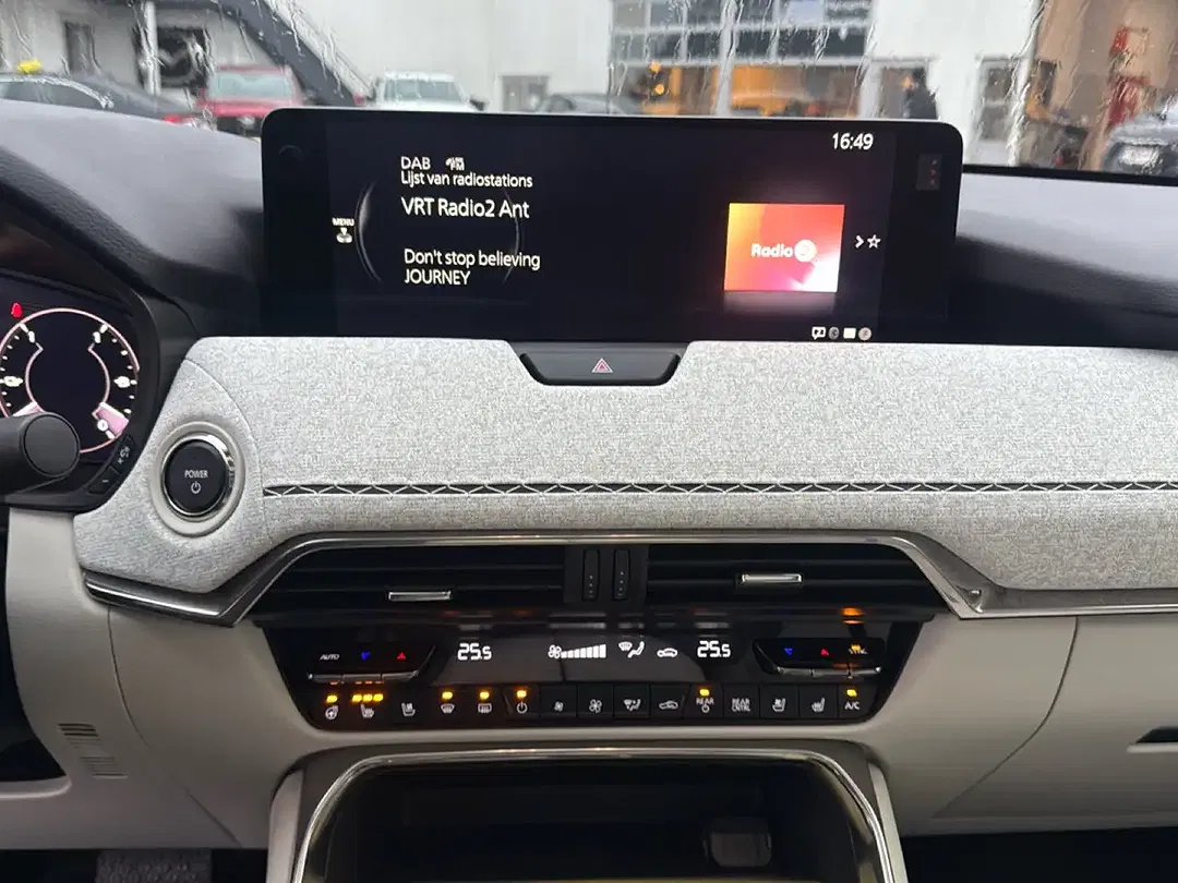 Mazda CX-80 8AT AWD PHEV Takumi Plus - Thumbnail 13