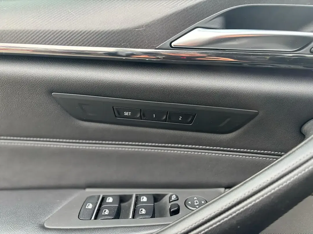 BMW M5 4.4 - Thumbnail 7